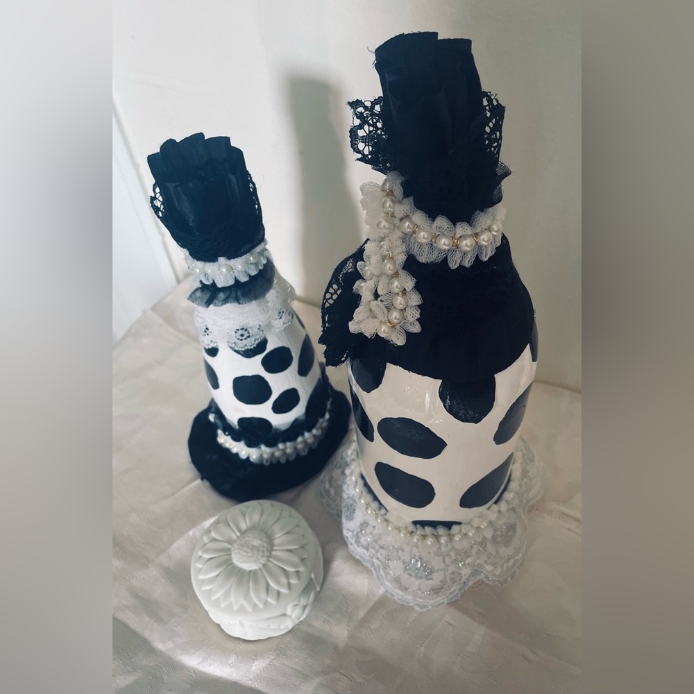 Hand Crafted Polka Dot Glamour Gypsy Bottle Set - Picture 2 of 7